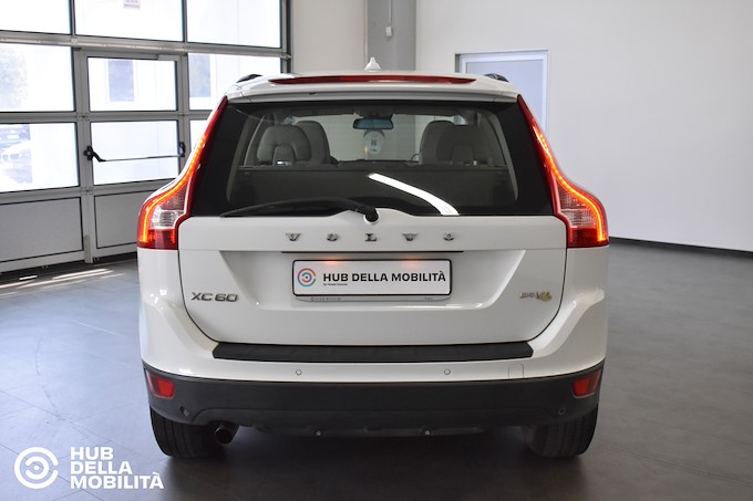 VOLVO XC60 DRIVe Kinetic